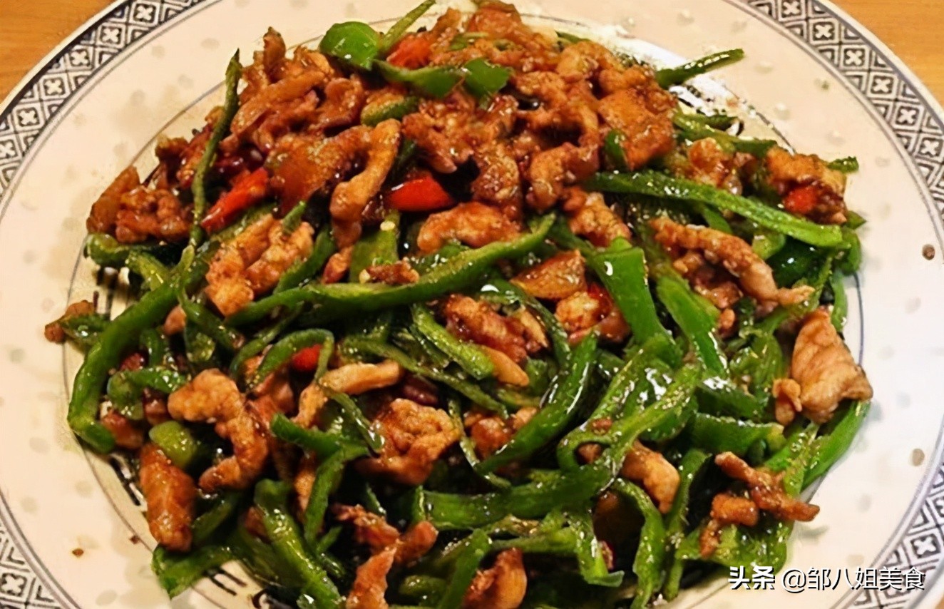 To make shredded pork with green pepper, should I fry shredded pork or