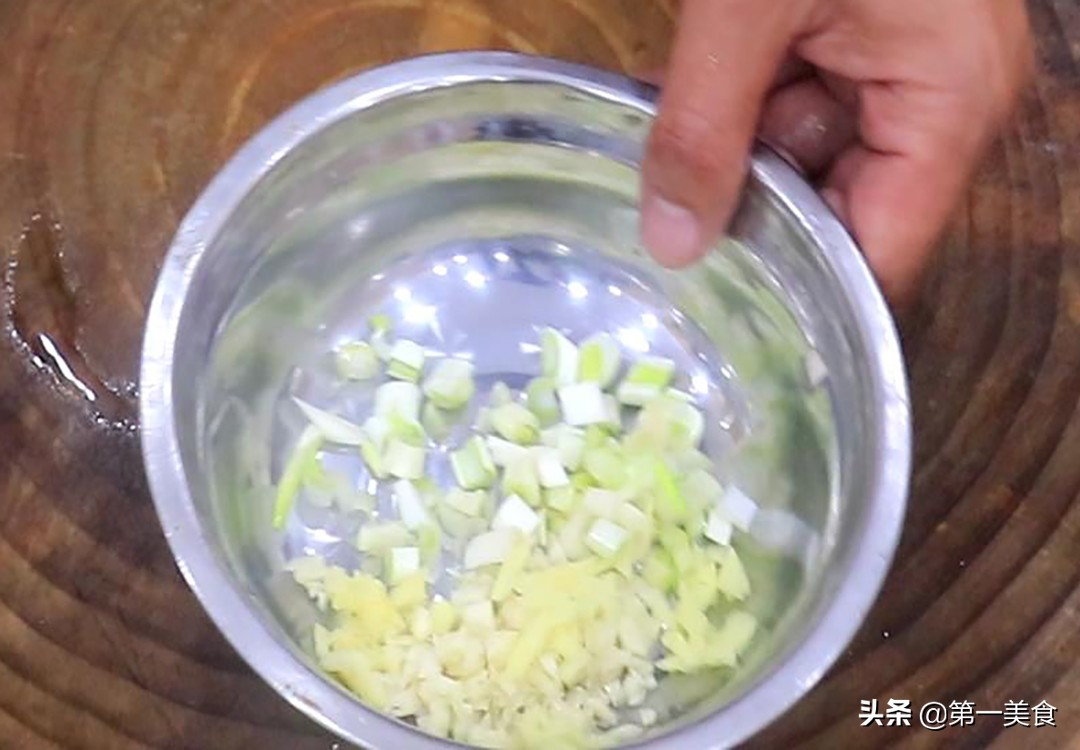 图片[3]-【油焖大虾】做法步骤图 简单易学 鲜香入味-起舞食谱网