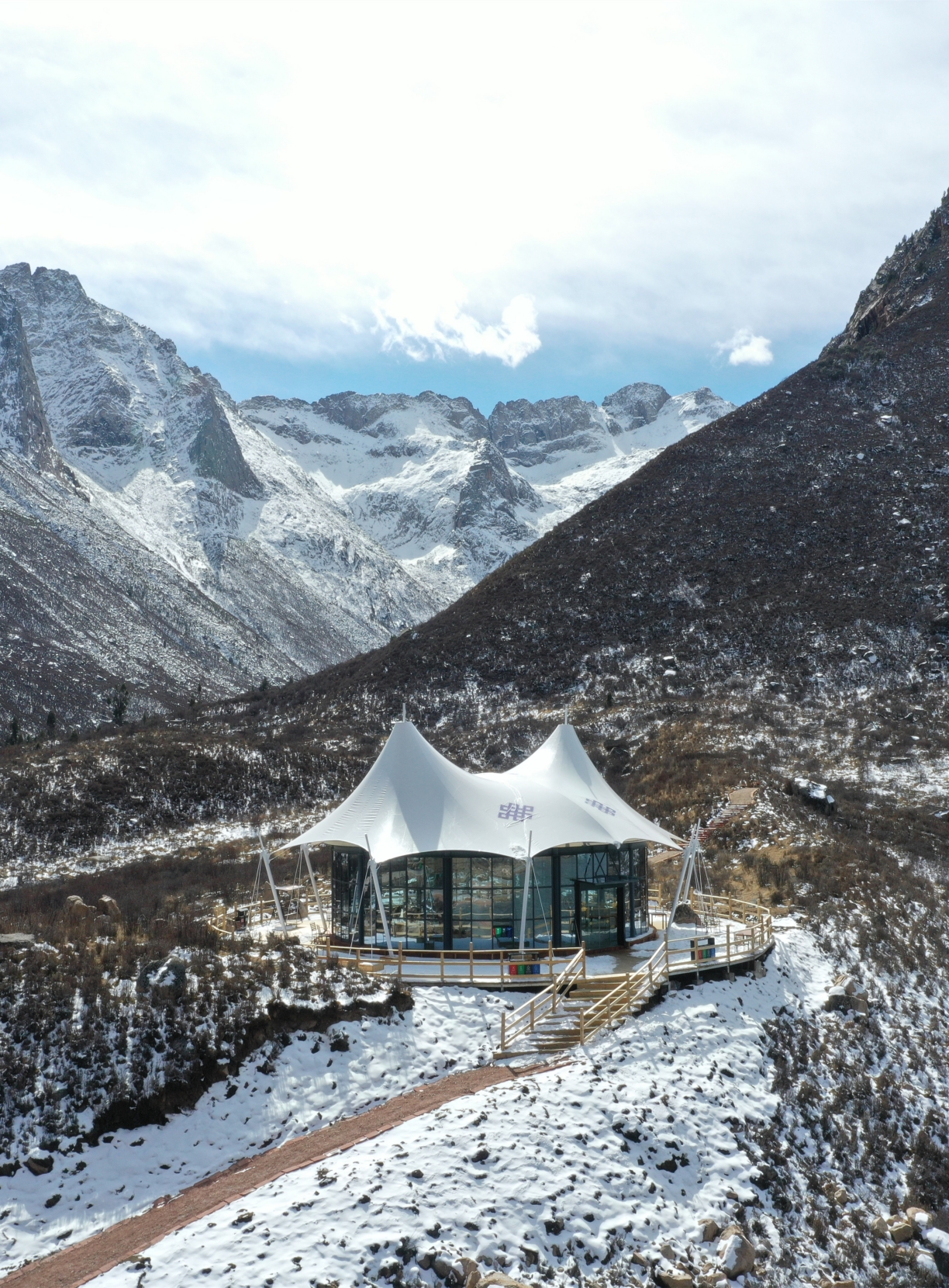 The Sacred Mountain Favored By God Lianbaoyeze Shishishan Scenic Area 