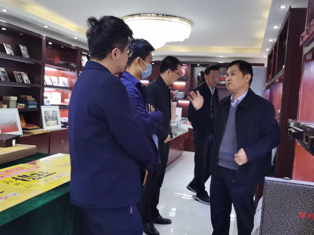 郑州市时尚创业产业调研组到荥阳市新联会副会长单位调研考察