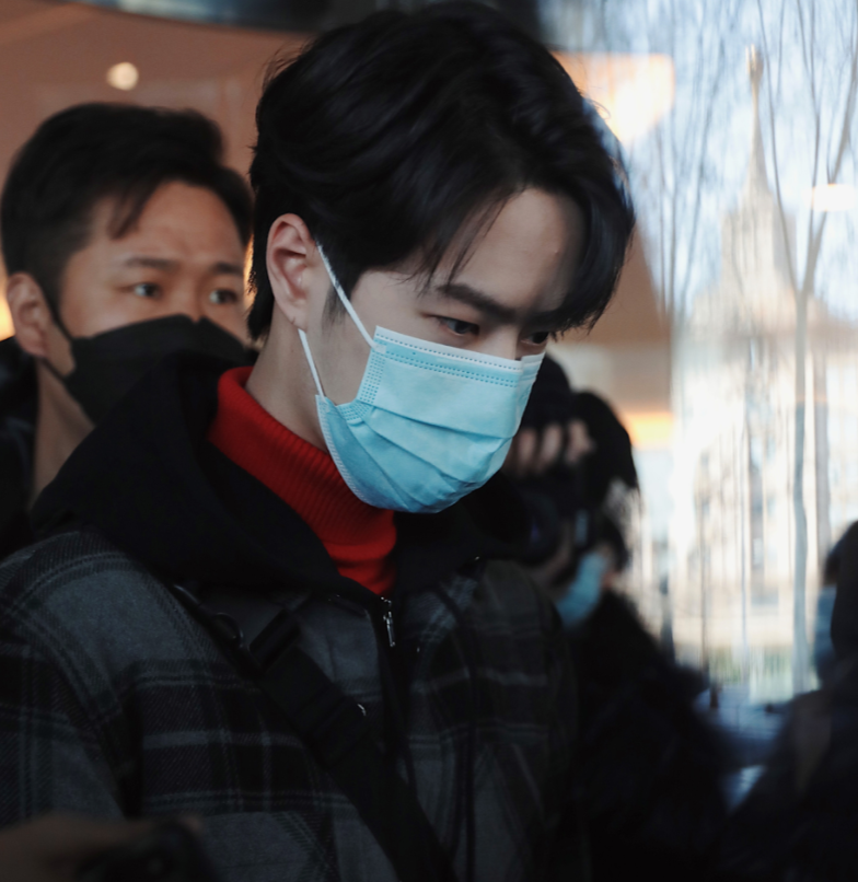 Spring late couplet discharges 10 top shedding to gather together, wang Yibo grows blain man not to lose star really, the desolate that become dragon shows a body