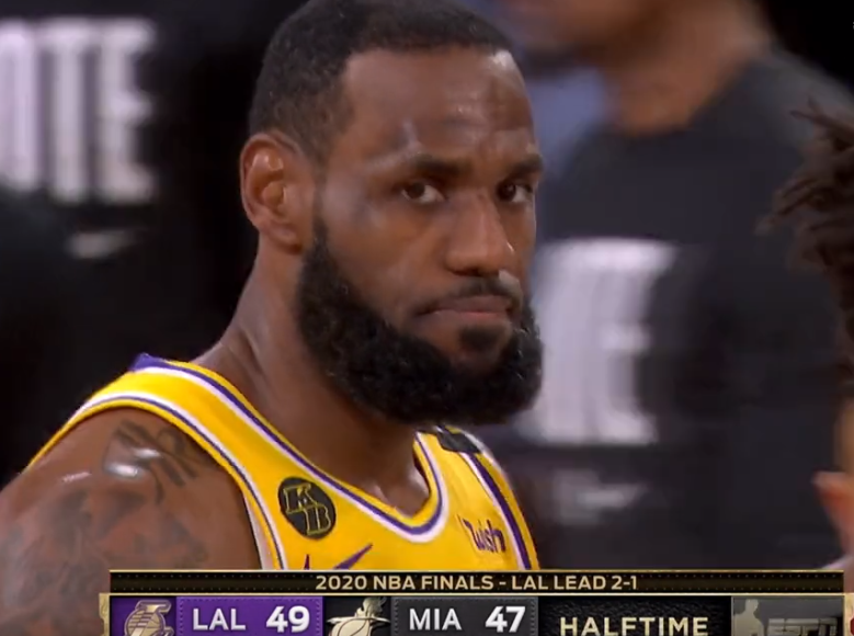 【影片】詹姆斯和軟豆正式和好，這一擁抱瞬間太暖心，此前豆總曾不滿詹皇放棄進攻！-黑特籃球-NBA新聞影音圖片分享社區