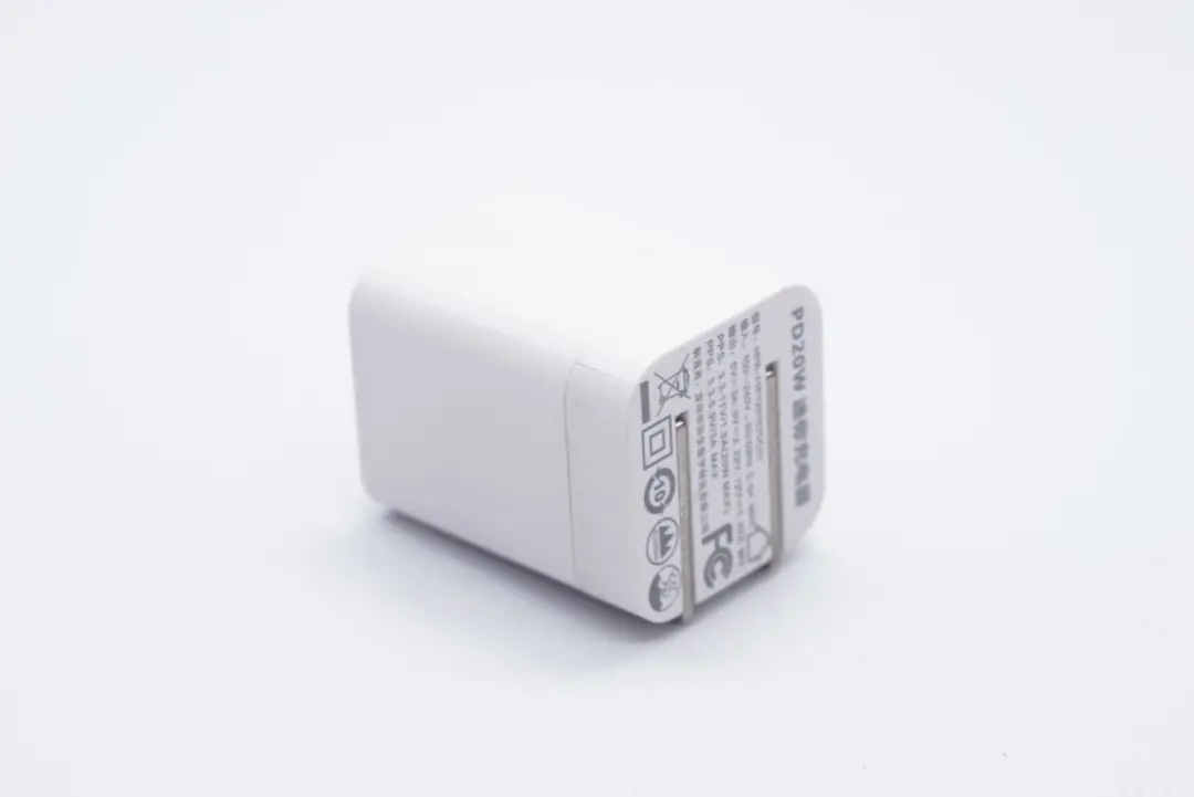 iPhone 13新机即将发布，35家工厂推出上百款快充新品