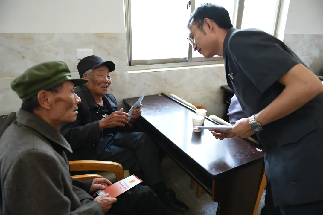 【我为群众办实事】麒麟:法庭进社区普法零距离