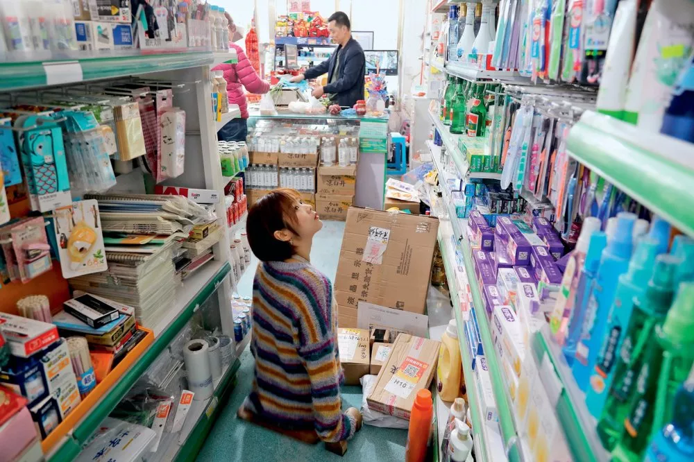 3岁车祸截肢，又遭父母遗弃，31岁的她靠直播逆