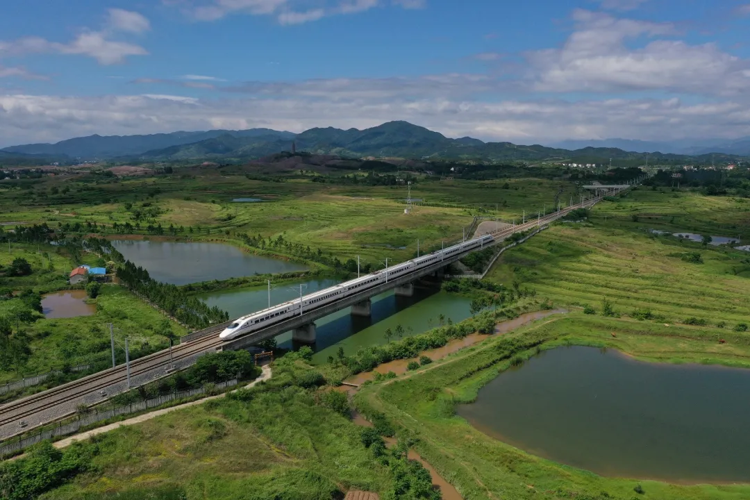 1、2、3小时高铁出行圈，分别指什么？