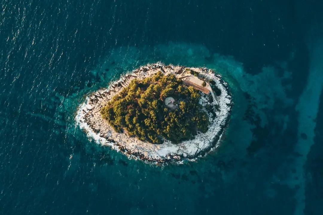 私人岛屿询价激增，超级富豪大举“避世”