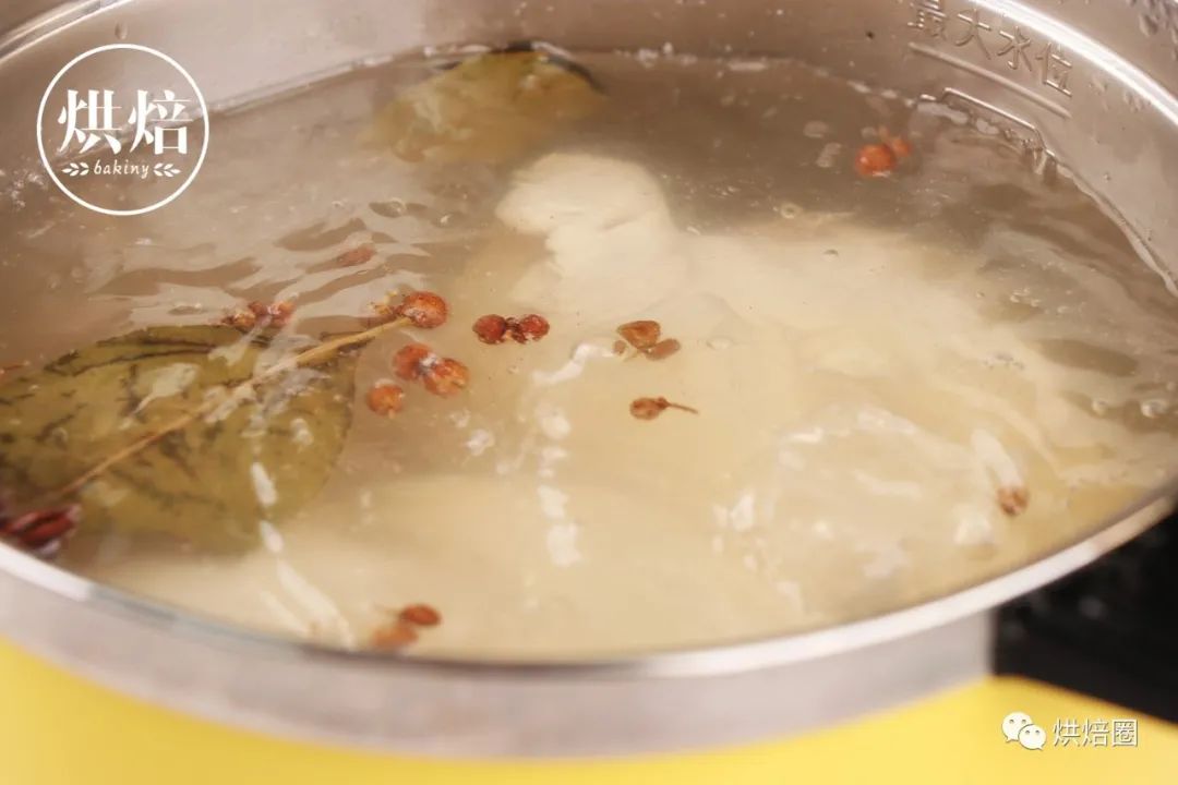 掉稱生菜雞肉捲熱量老低了吃飽飽也無負擔