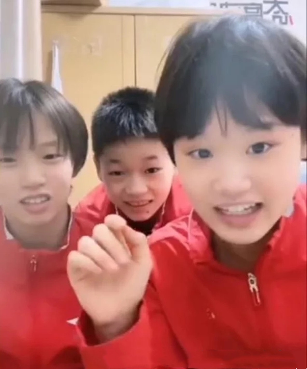 全红婵4次队内测验都很糟糕，心情极度沮丧！险些被张家齐替换掉