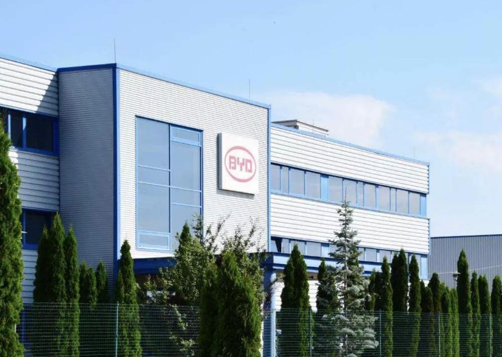 拒绝华为，又一美企巨头自食其果，全球第一地位不保