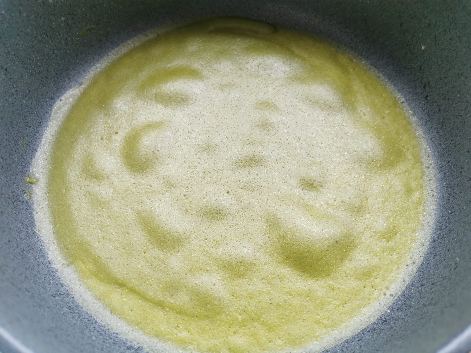 免烤箱！在家做网红毛巾卷，一口平底锅就搞定，不用黄油也能做