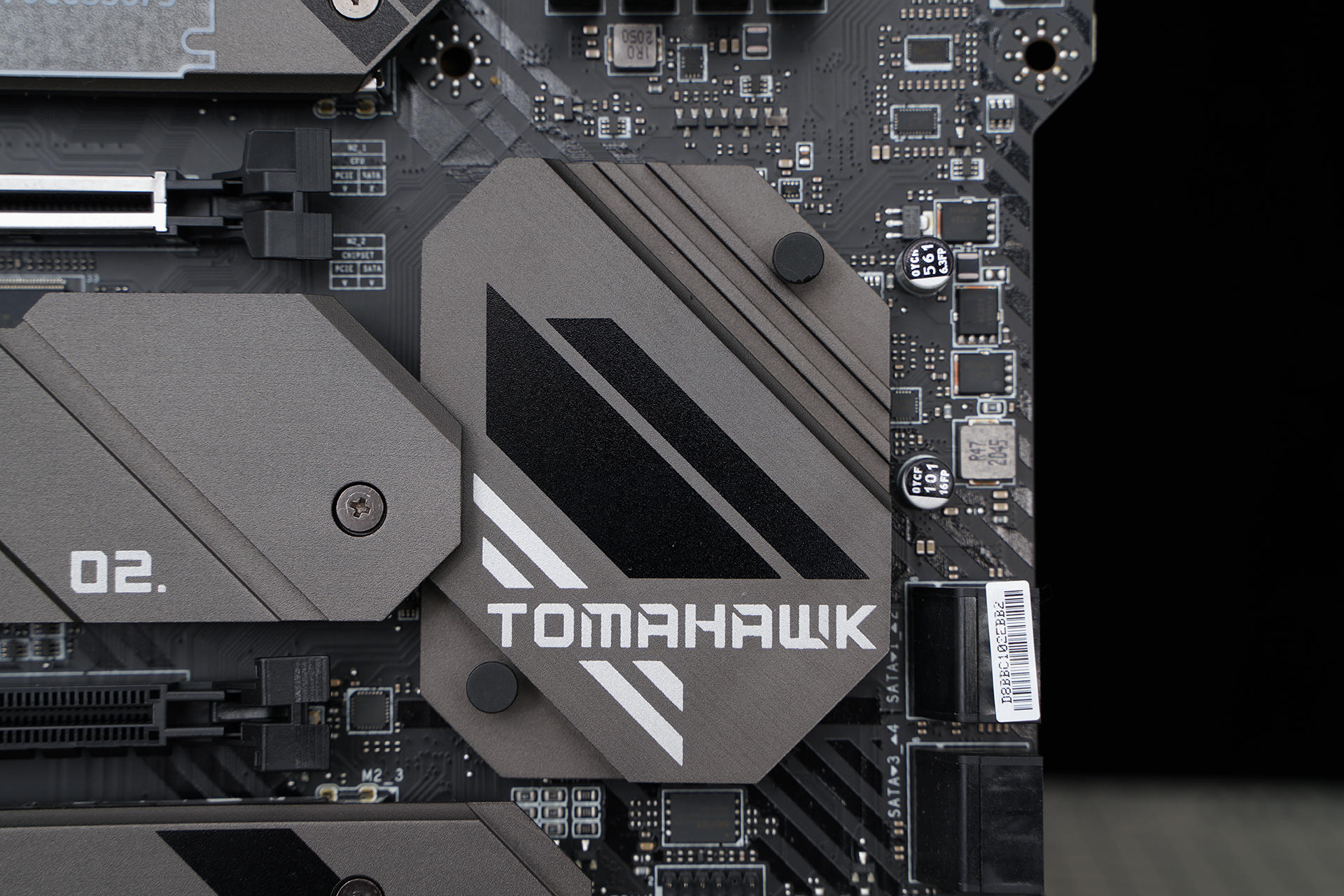 微星MAG Z590 TOMAHAWK WIFI主板开箱体验