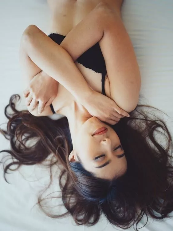 1瓶红酒=5次美容！女性每天喝一点，年轻漂亮20岁