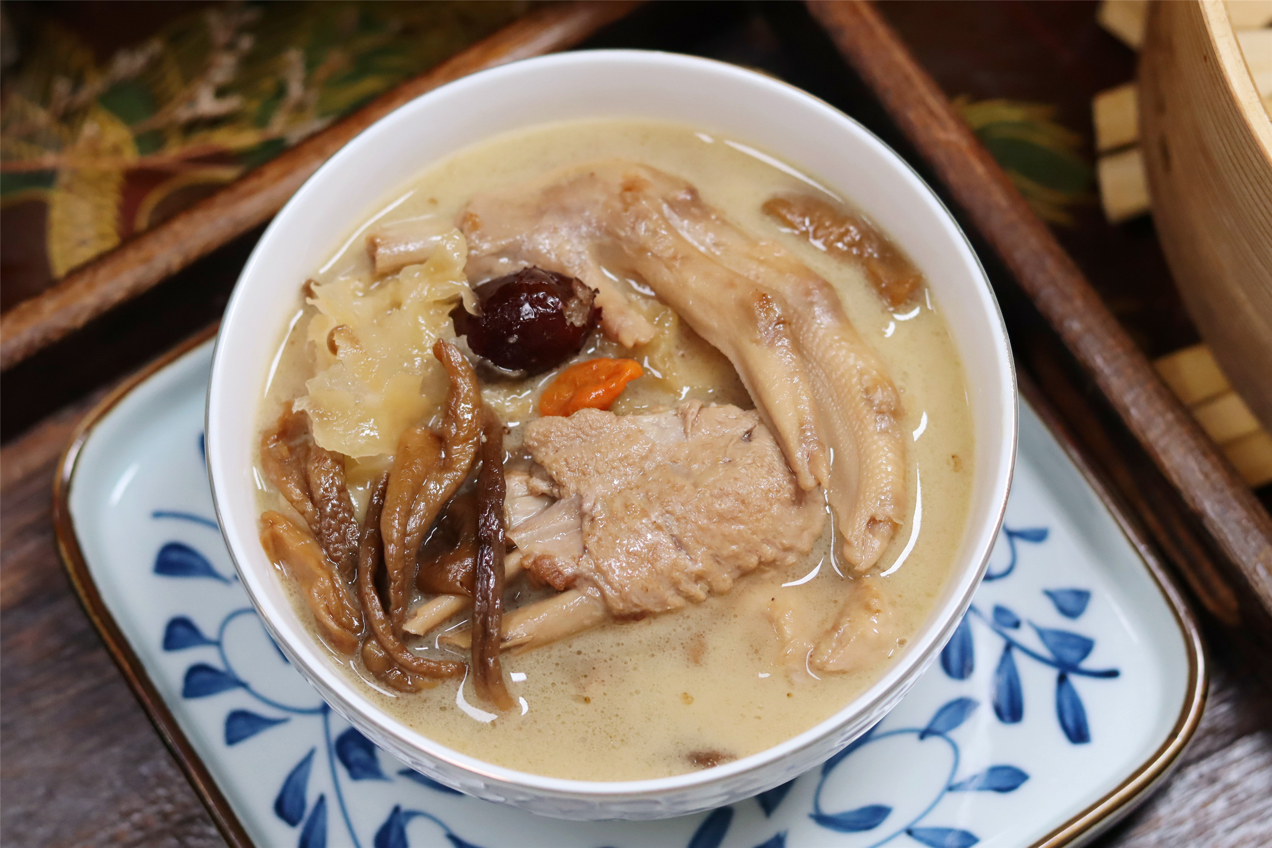 推荐8道适合秋天的汤，有荤有素，合理“贴秋膘”，安稳舒坦入秋