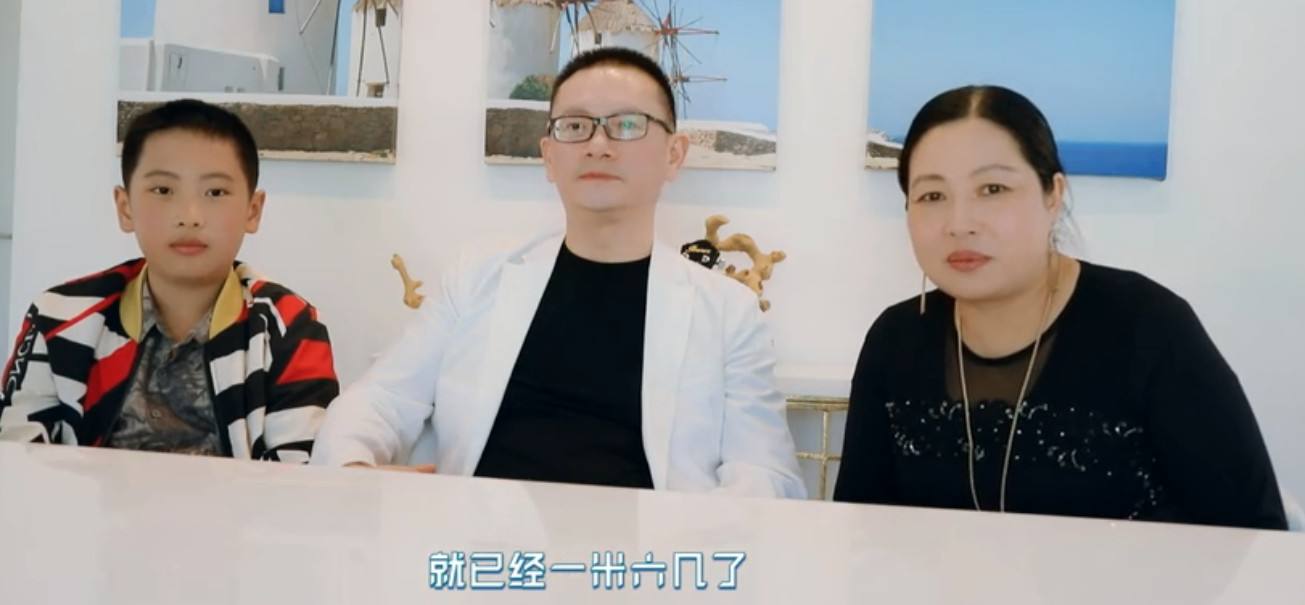 周震南首度发声回应父母欠债风波：会和家人一起承担