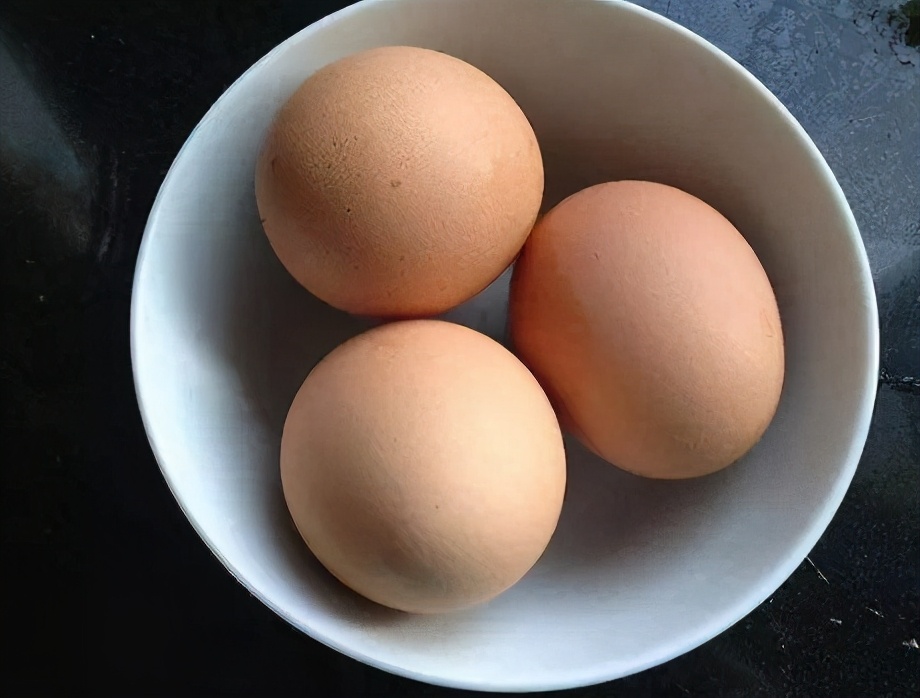 图片[3]-煎荷包蛋的做法步骤图 鸡蛋不粘锅更完整-起舞食谱网