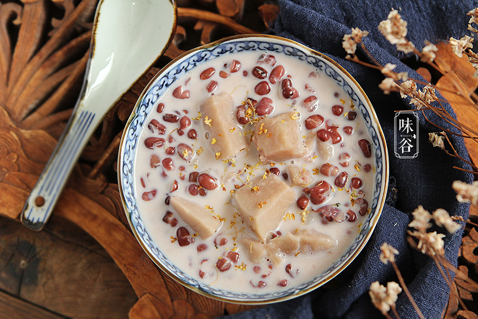 立秋将至，别错过吃芋头，加红豆炖一炖，香甜软糯又营养