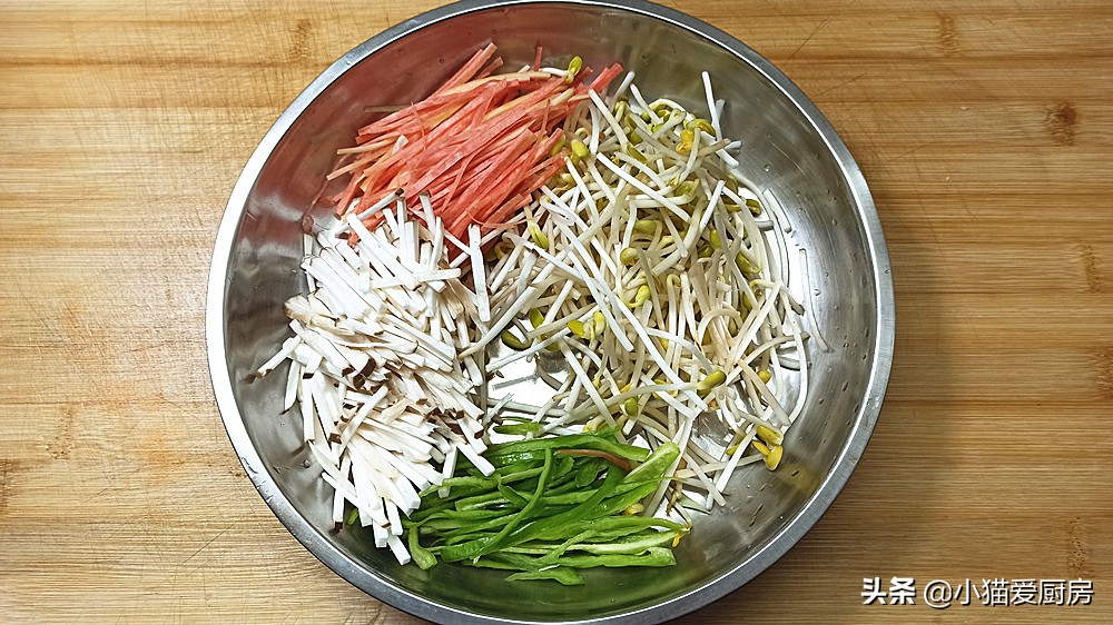 炒麵條這樣做味道不錯還營養，有肉有菜，孩子連吃2碗沒有夠