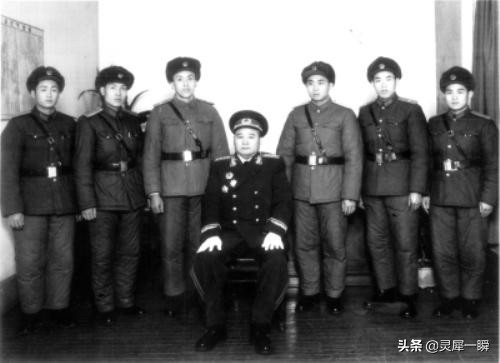 开国大将徐海东，一家66口惨死，再也没回过家乡，是得罪了谁？