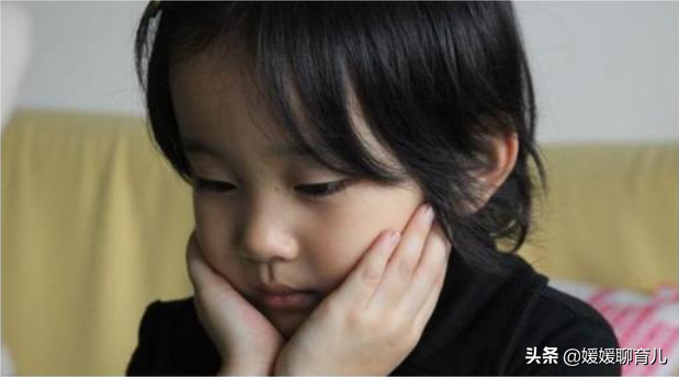 孩子被同学欺负，父母还教他去告诉老师？看看李玫瑾教授怎么说