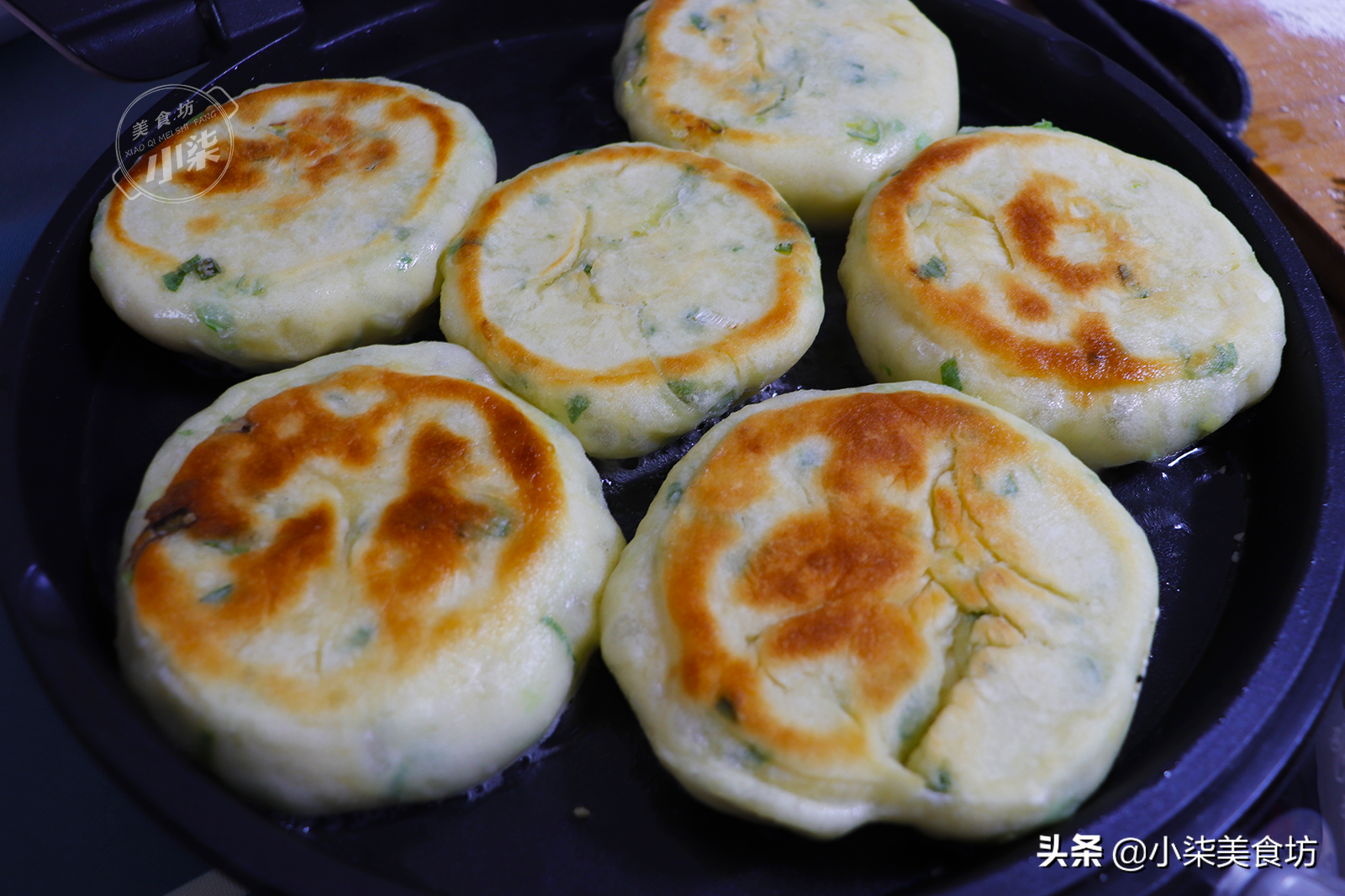 這餅我一周做2回，筷子一攪，外酥裡軟，大人孩子搶著吃，太香了