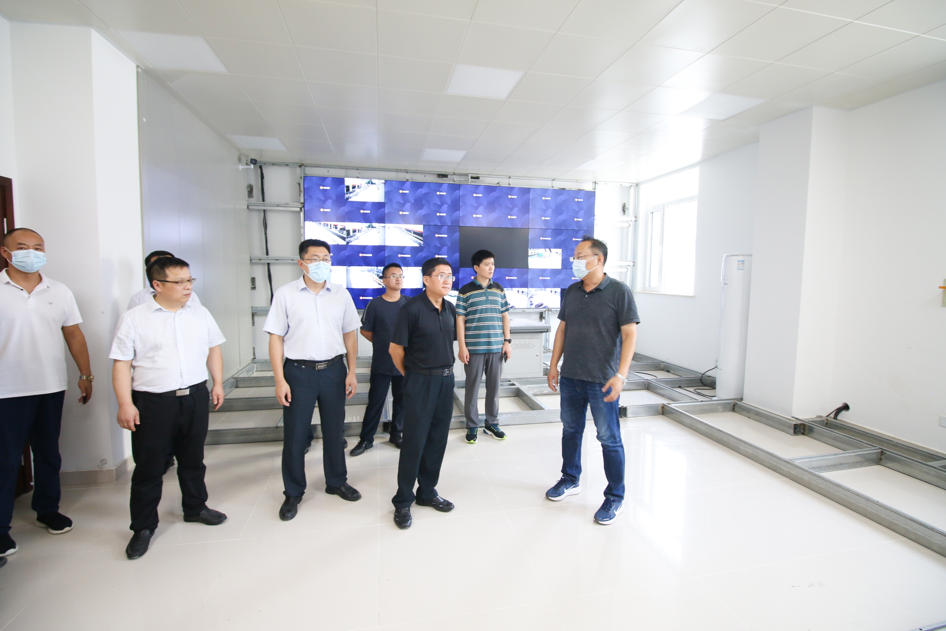 市政府研究室到济南新材料产业园区调研项目建设