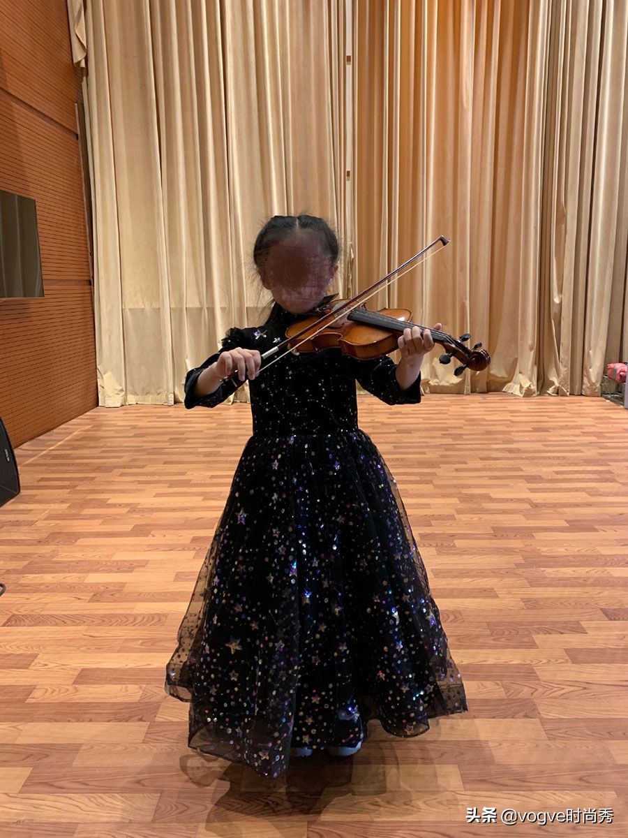 自导自演女儿吐血，谎称老师收6万红包，这位妈