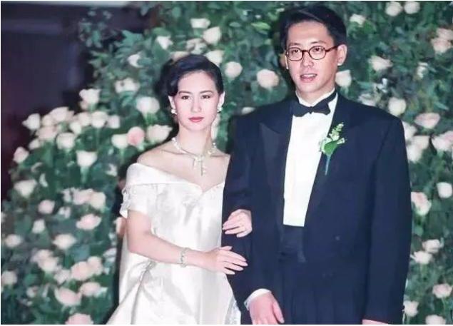 楊其龍:他是楊受成最操心的兒子,愛上何超瓊,娶外籍女友歸正途 - 頭條匯