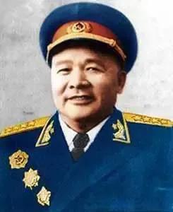 55年十大将中不领大将薪金的有哪几人？