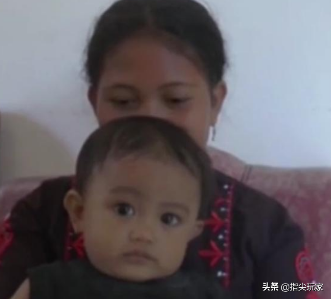 那个靠喝咖啡长大的印度女婴，因父母穷买不起