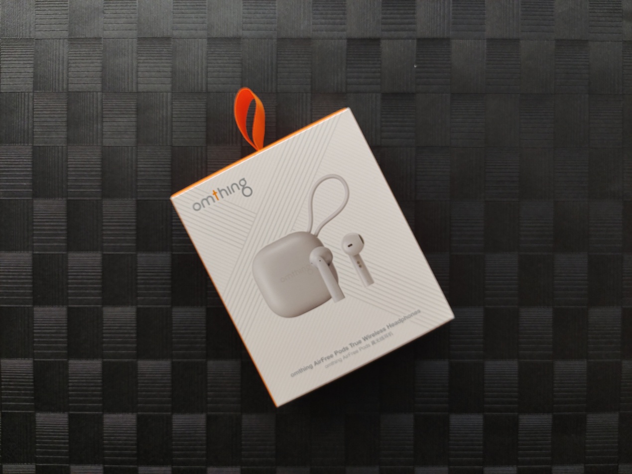 我的首款无线充电蓝牙耳机——omthing小方盒上手体验