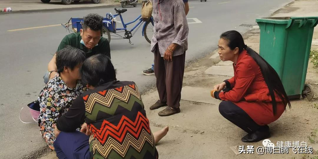 暖心!下乡途中遇车祸伤者,博白卫健局局长热心救助