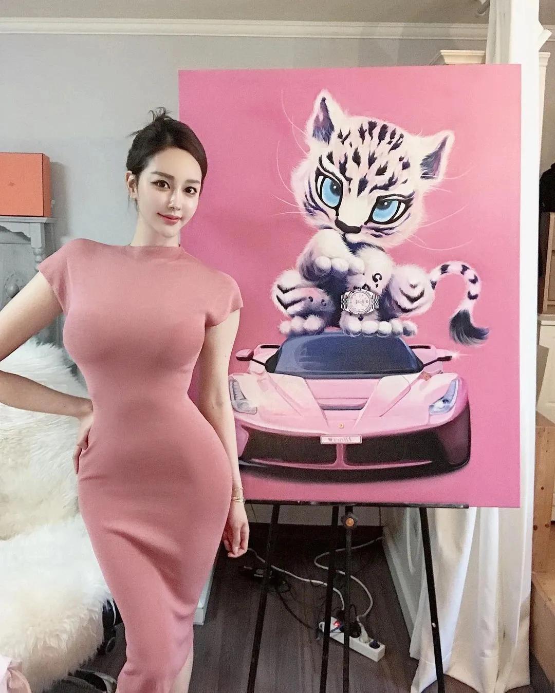 性感大腿美女壁纸 女画家美女图片图片
