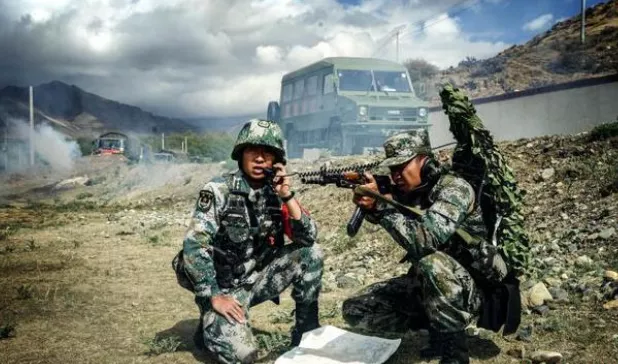 解放军近期西藏密集演训！国庆阅兵明星新装备参加