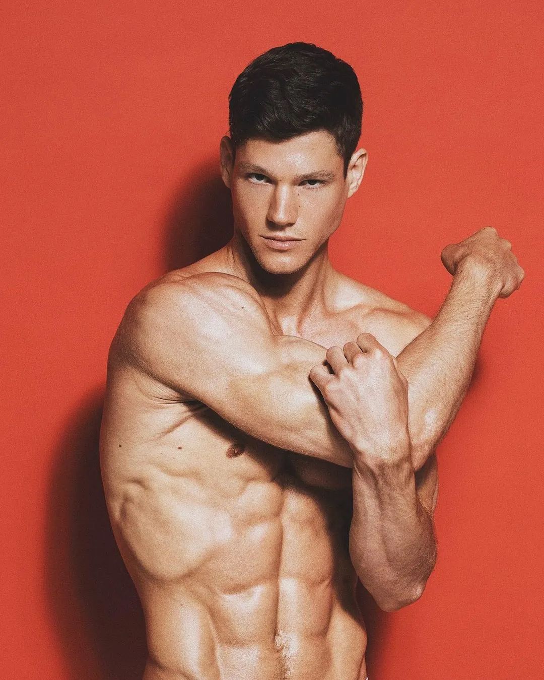 Hungarian Male Model Ethan O Pry Looks Soaring After Changing Hairstyle