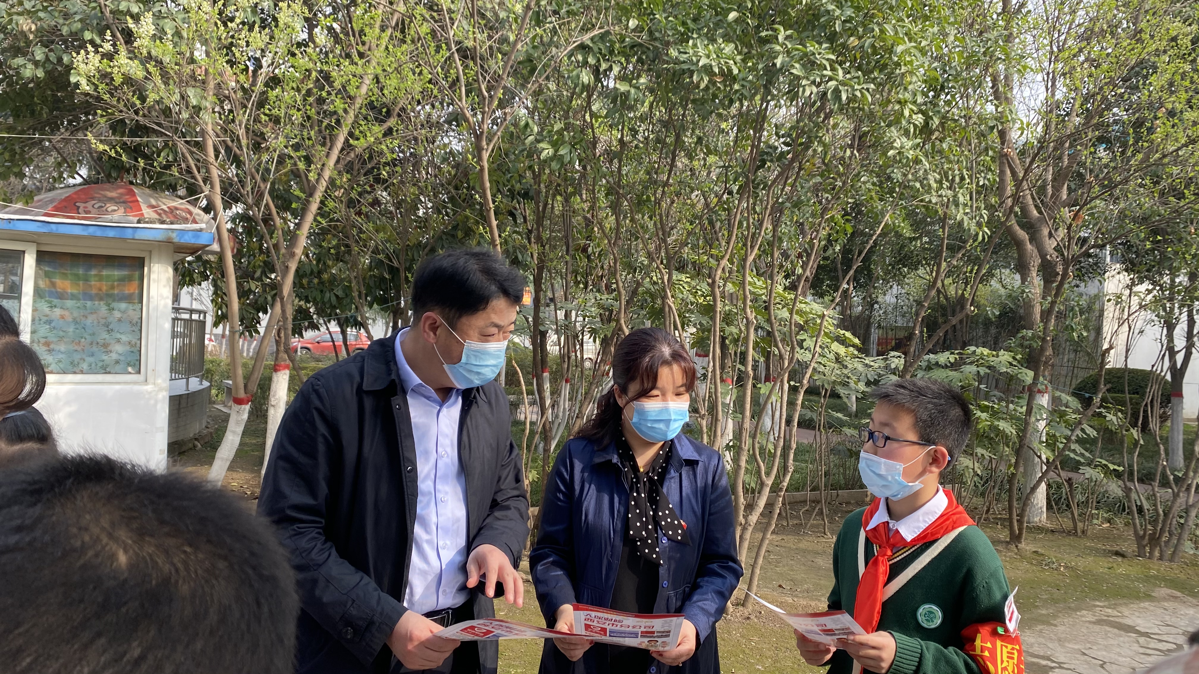 学雷锋看行动，贡院门小学开展垃圾分类志愿者活动