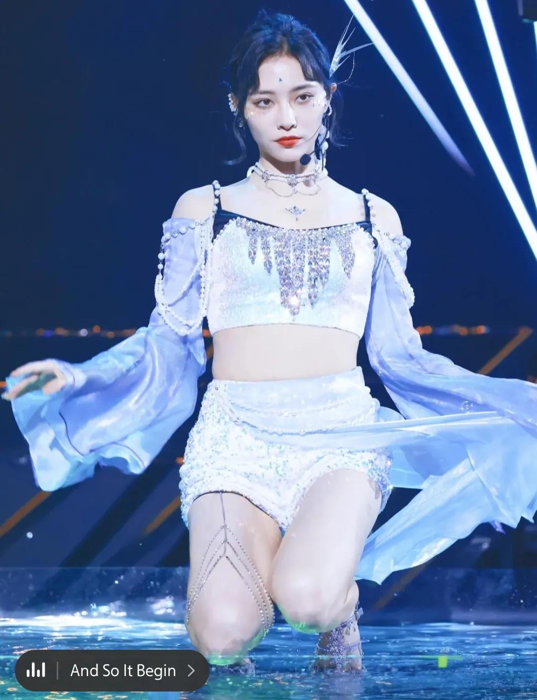 The 9 Xu Jiaqi, very good-looking