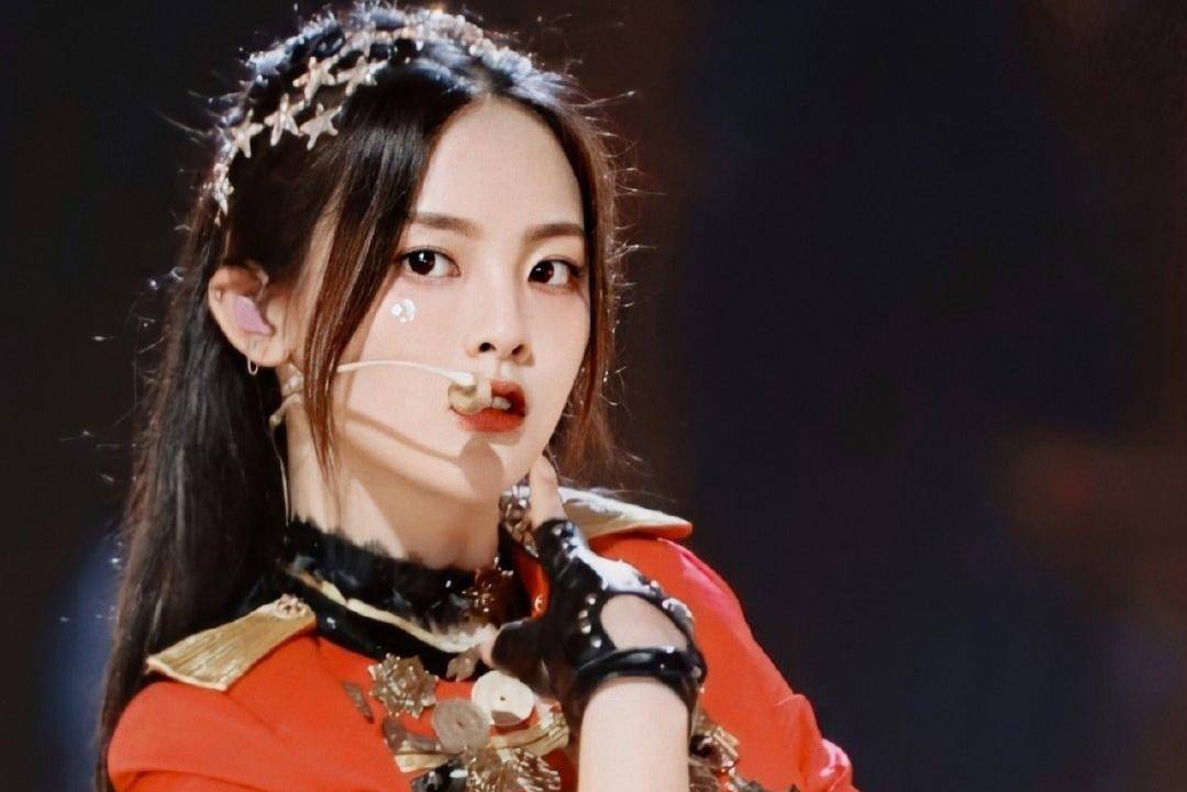 杨超越女神大赛“完胜”豪门阔太黎姿，各项数