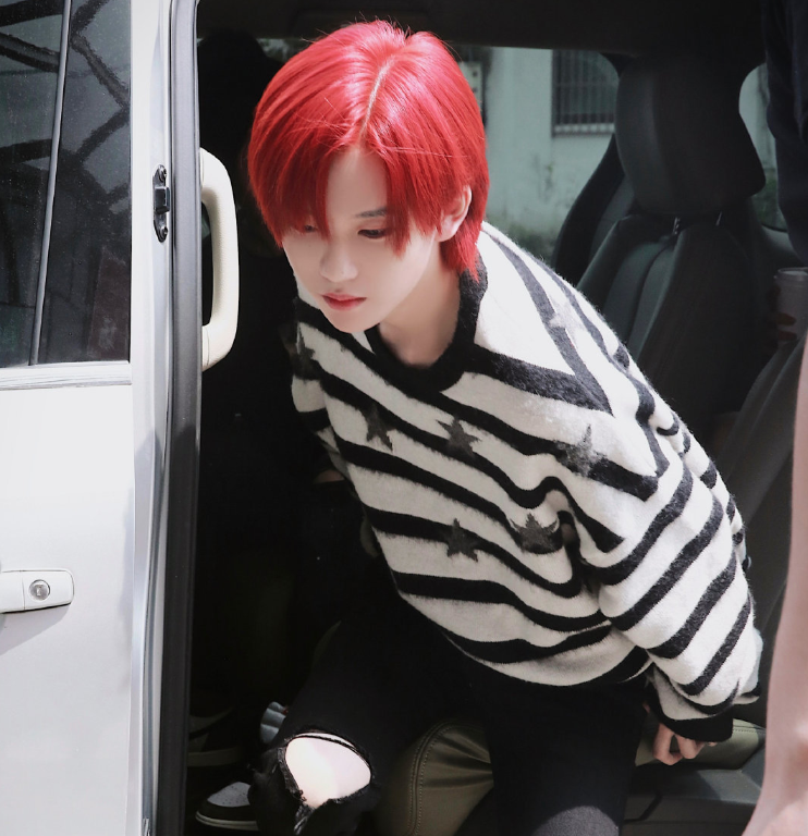 THE9生图曝光，谢可寅陆柯燃发色亮眼，我却被安