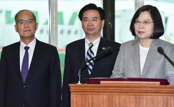很怪，从特朗普到拜登，美将领总是比政客低调，刹住了一次次危机