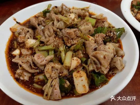 走遍成都的街街角角，终于在“苍蝇馆子”里寻到了美食的江湖味道