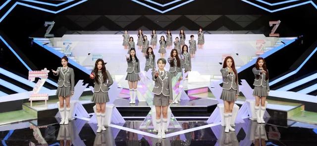 刘雨昕虞书欣上李佳琦直播间：虞书欣被赞情商