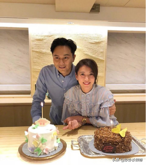 模範夫妻張智霖袁詠儀的家，室外景色霧中云裡，有種隱居式的生活