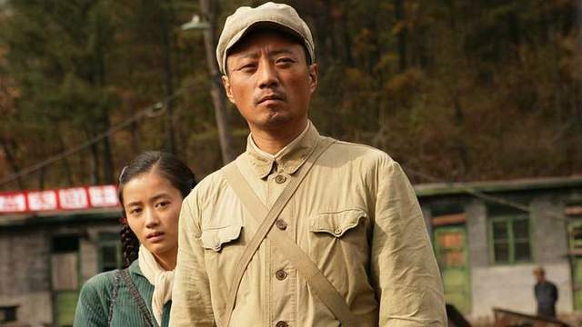 永远放不下的仇？冯小刚邓超14年再无合作，看他俩11年恩怨情仇