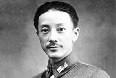 违反蒋介石命令，率三万人和十万日军开战的将领，还杀了日军大将