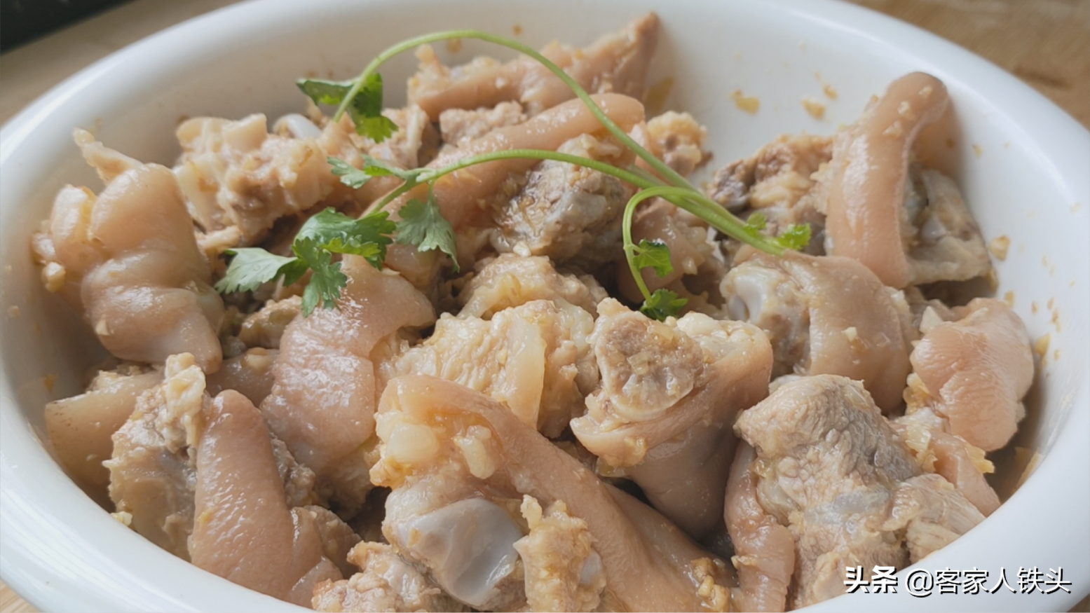 两广人爱吃的一道名菜做法，清香开胃好吃不油腻，营养丰富又简单