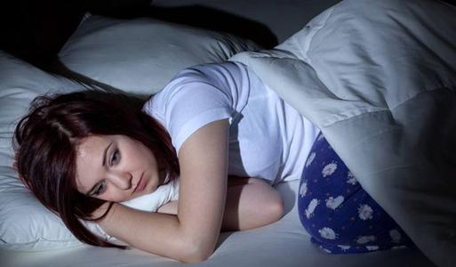 更年期的女性总是“被动熬夜”？这几个方法让失眠“主动远离”
