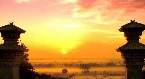 每个王朝衰亡之时，都会出现一种奇怪的现象，令人百思不得其解