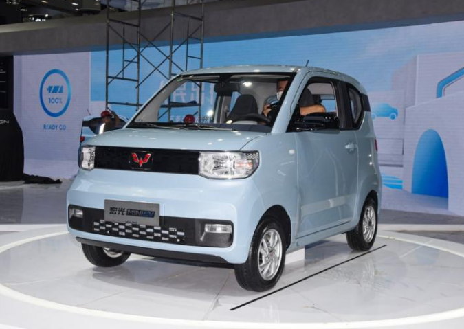 宏光MINIEV面前，奇瑞小蚂蚁和欧拉黑猫怎么选