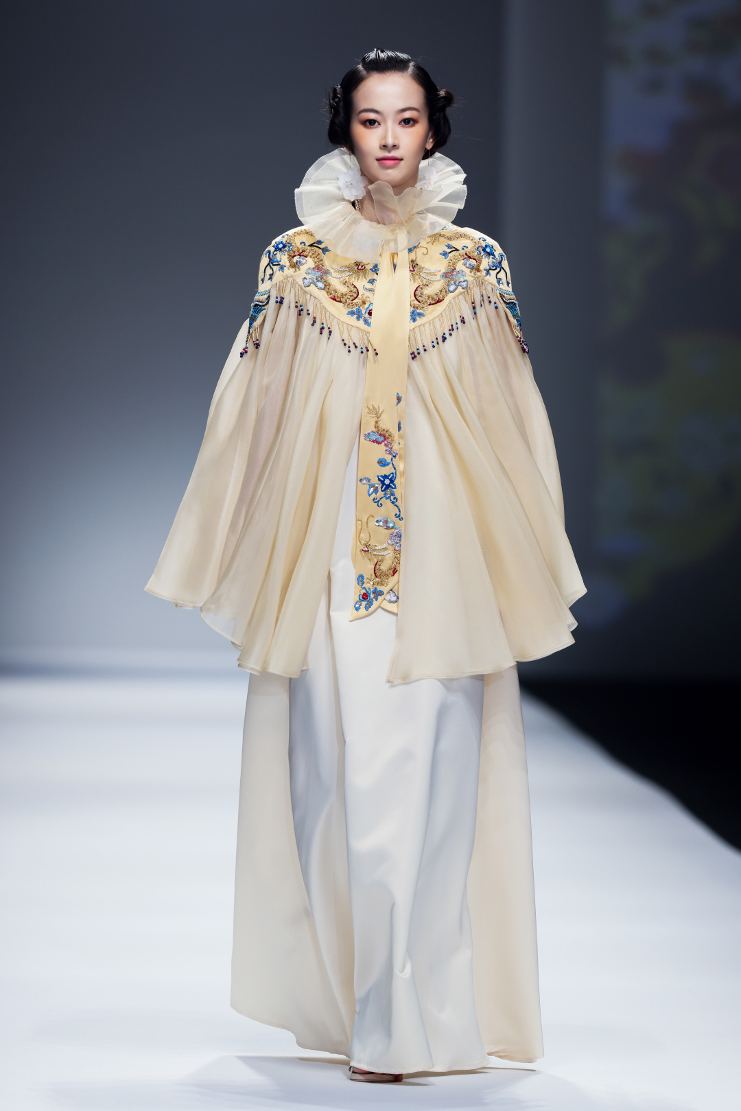 嫵WOO：让东方女人流动的妩媚之美引领时尚